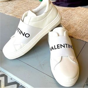 Authentic Valentino white sneakers size 8.5 Wide